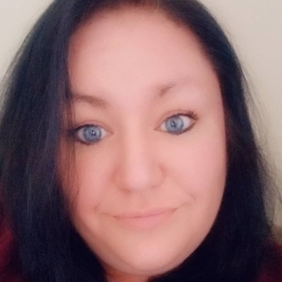 Meet your Posher, Kristine - Picture 1 of 1